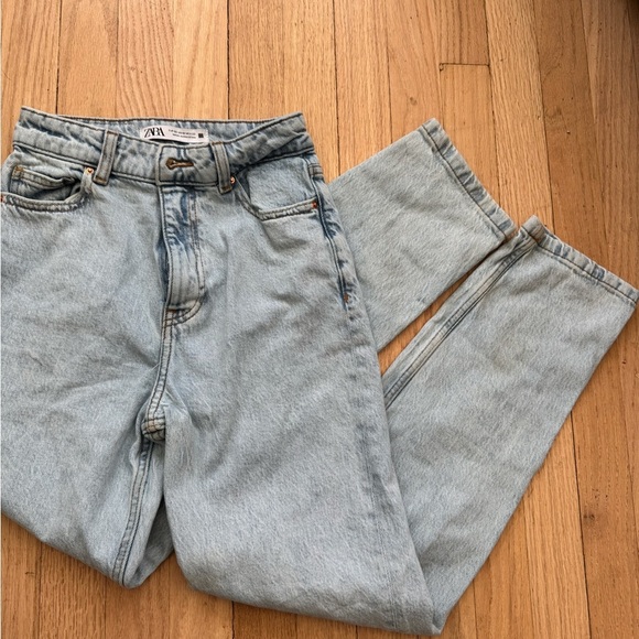 Women’s/Teen Zara Light-wash Jeans - Picture 1 of 4